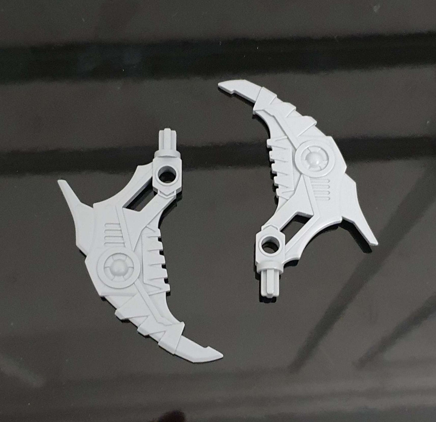 Knockoff Light Bluish Gray, Enlighten Talon (1x)