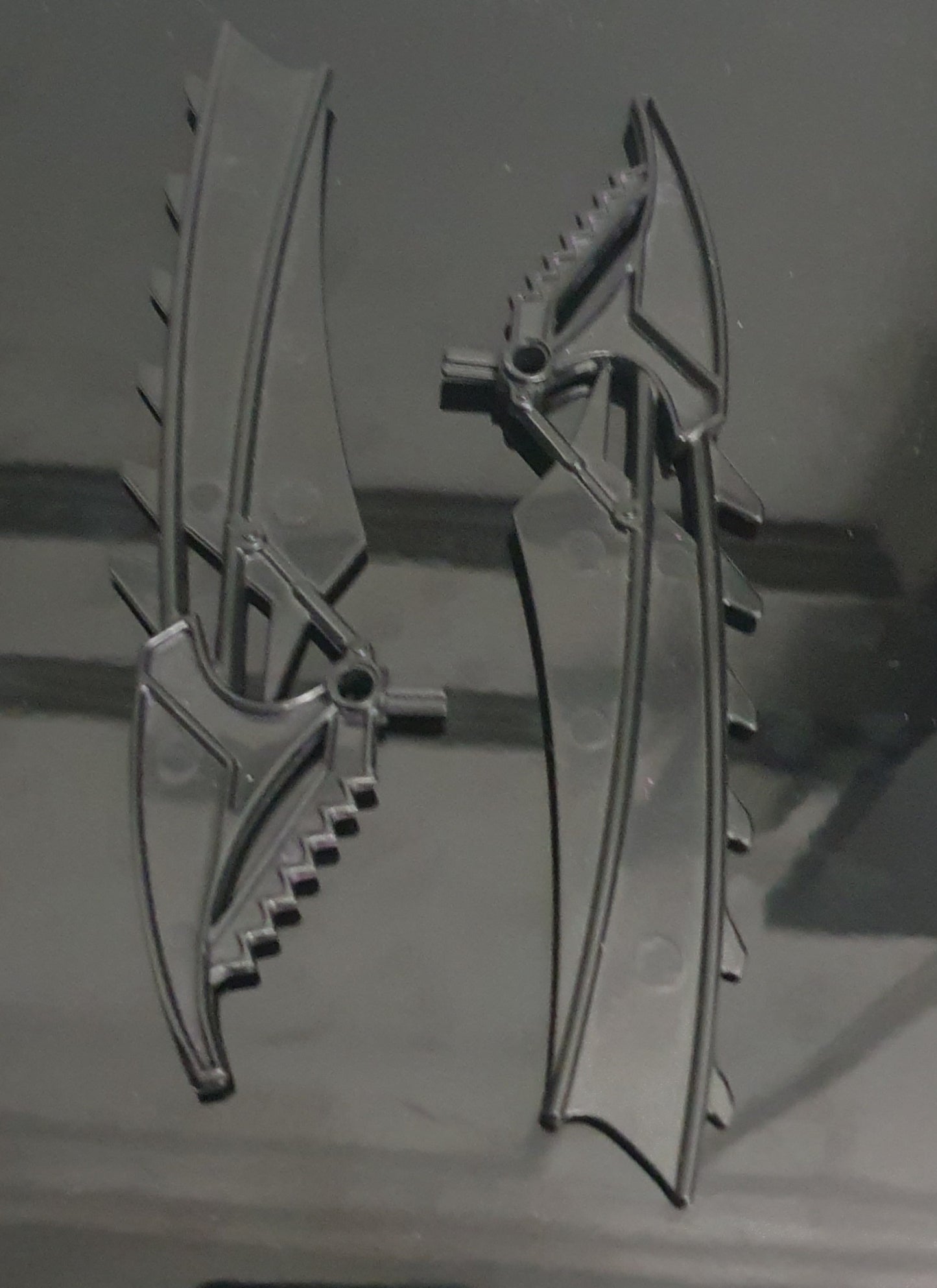 Knockoff Black, Antroz Wing (1x)