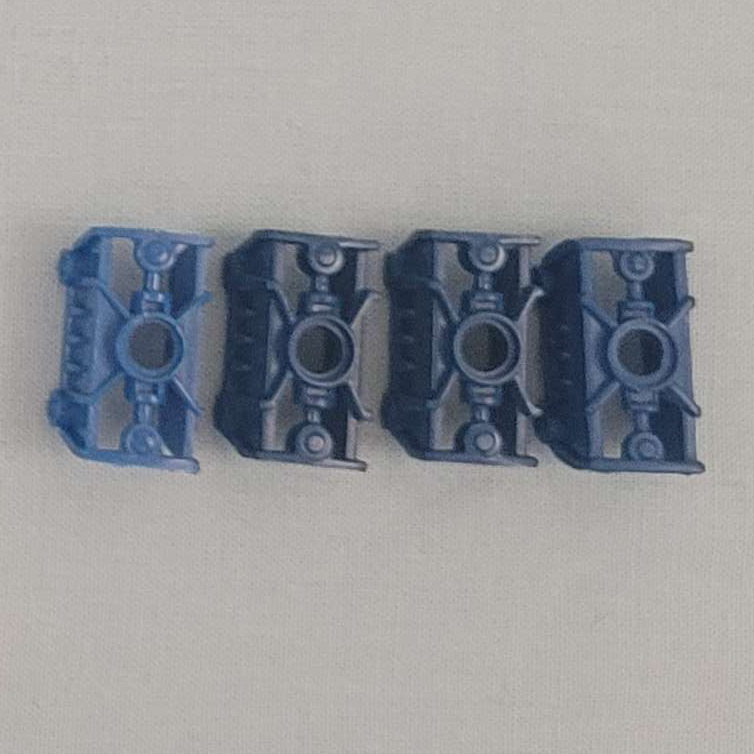 Knockoff Blue, Metru Leg Armor (1x)