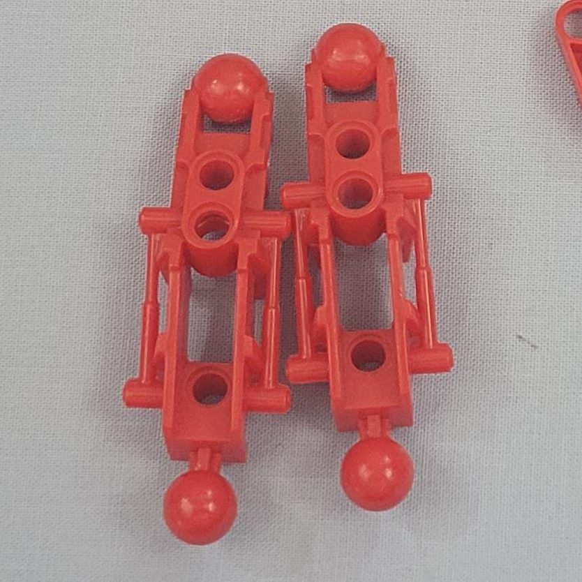 Knockoff Red, Hordika Legs (1x)