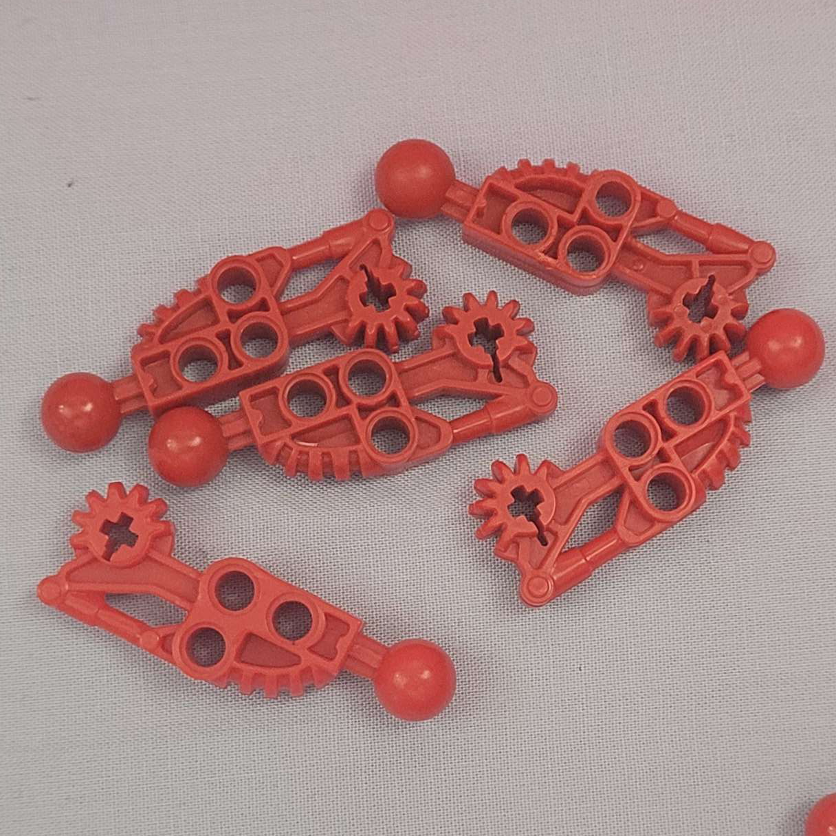 Knockoff Red, Hordika Lower Arm (1x)