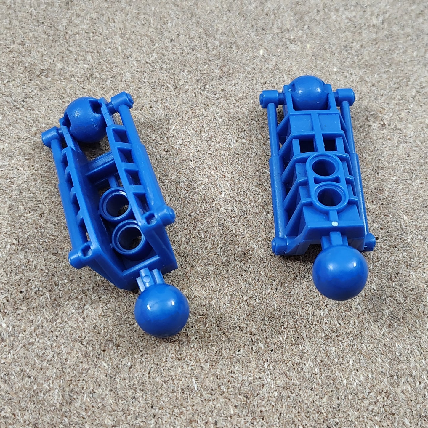 Blue, Metru Leg (2x)