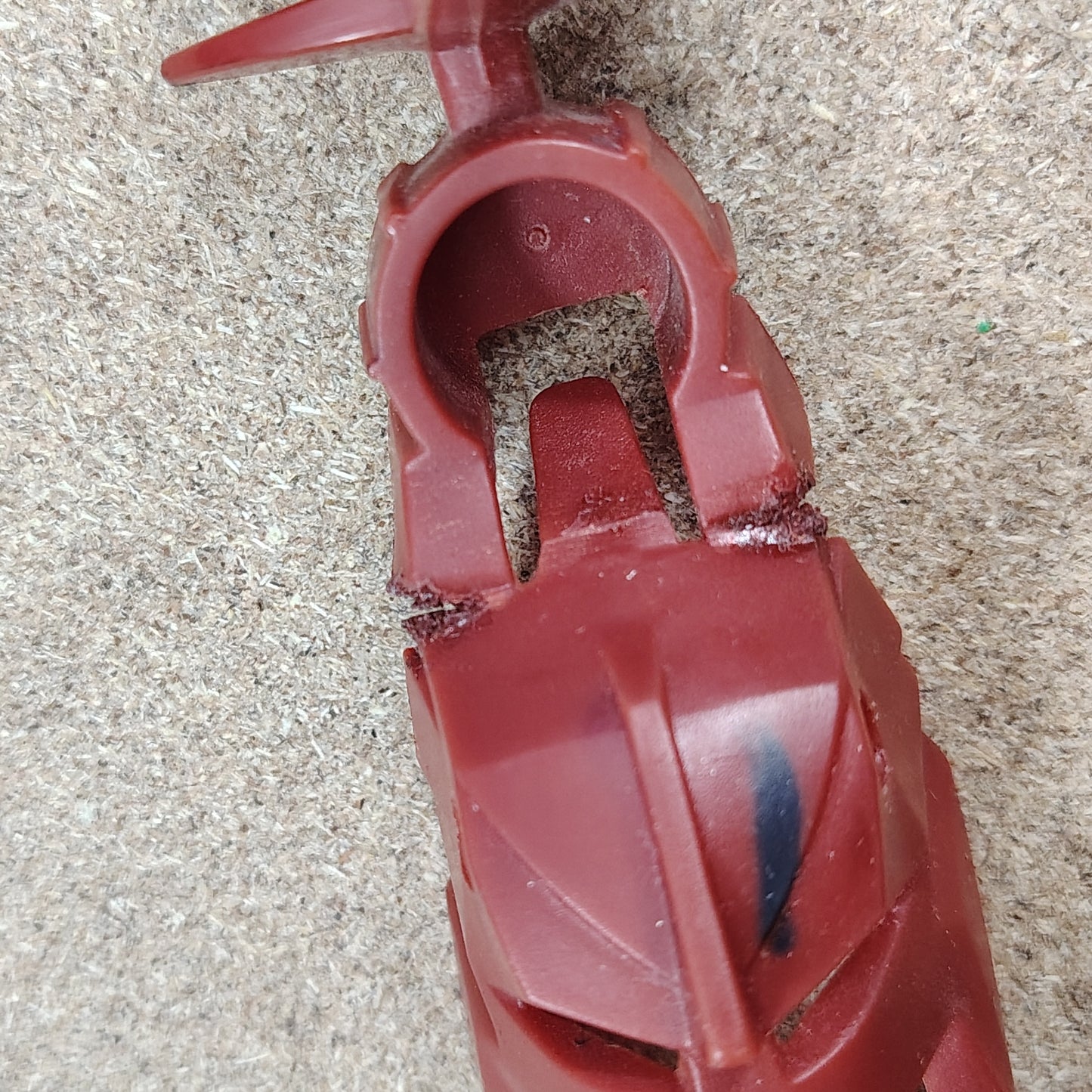 Messed up Metru Red Thok Piraka Spine (Useful for modding)