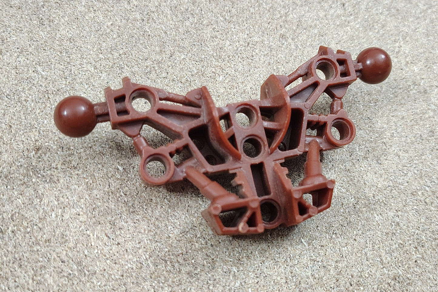 Off-Reddish Brown Piraka Body