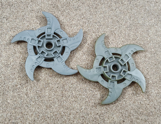 Silver Whirling Knife's Spinner Weapon (1x)