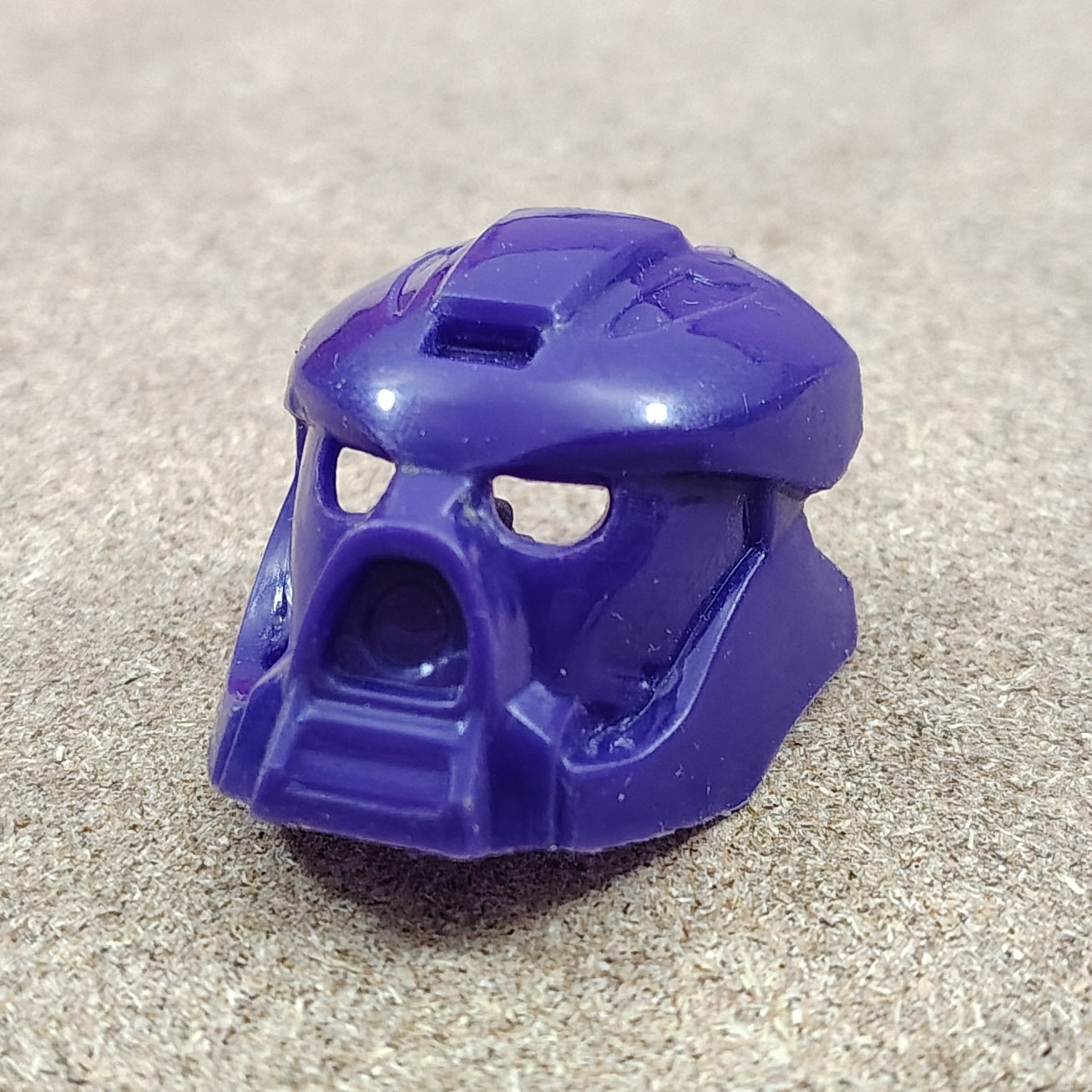 Weird G2 Hau with Axle, G2 Purple (maybe for Glatorian Head)
